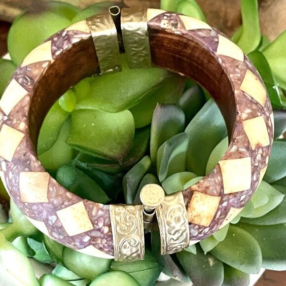 Wood bangle bracelet - Picture 3 of 9